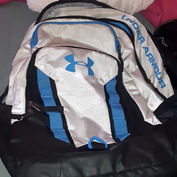 All different clothes - Picture 3 of 8